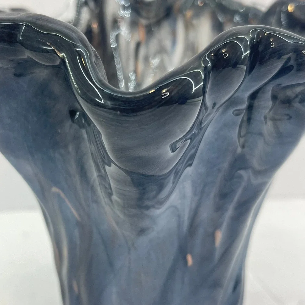 Vintage Murano Style Handkerchief Art Glass Vase Gray‎ Copper Fleck Ruffle